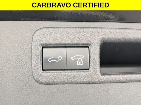 Used 2024 Toyota Venza Nightshade AWD/4WD image 29
