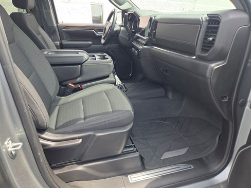 Used 2023 Chevrolet Silverado 1500 LT w/ Protection Package AWD/4WD image 7