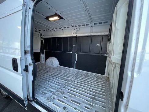 Used 2025 RAM ProMaster 2500 w/ Convenience Group FWD image 24