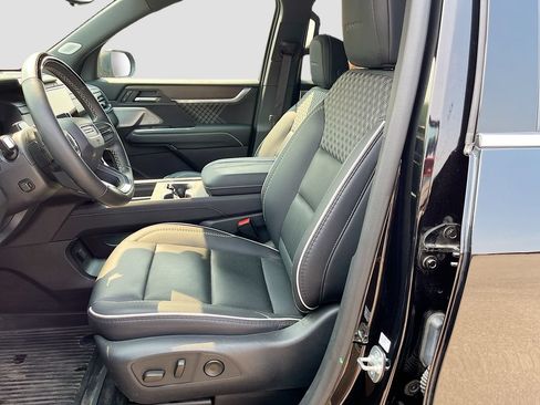 Used 2025 GMC Acadia Denali w/ Super Cruise Package AWD/4WD image 21
