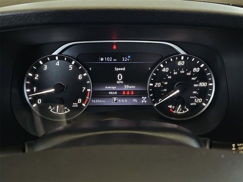 Used 2024 Nissan Frontier SV image 17