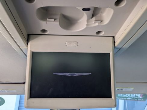 Used 2012 Chrysler Town & Country Touring w/ Entertainment Group #1 image 21