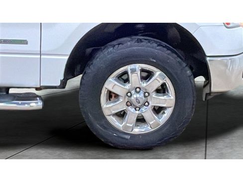 Used 2014 Ford F150 XLT w/ Equipment Group 302A Luxury AWD/4WD image 19