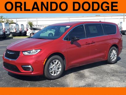 New 2026 Chrysler Pacifica Select