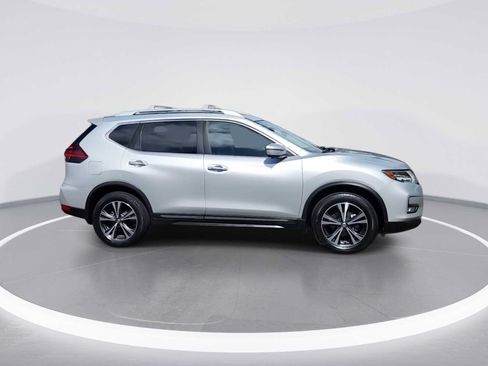 Used 2018 Nissan Rogue SL w/ Premium Package AWD/4WD image 9