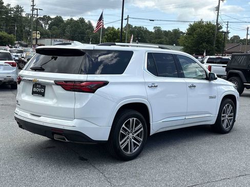 Used 2022 Chevrolet Traverse High Country FWD image 6