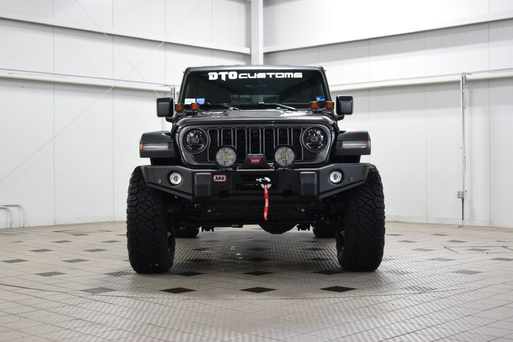 Used 2026 Jeep Wrangler Unlimited Rubicon w/ Safety Group AWD/4WD image 2