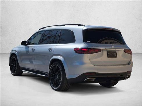 New 2026 Mercedes-Benz GLS 580 4MATIC image 9