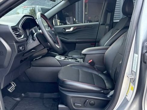 Used 2024 Ford Escape ST-Line w/ Tech Pack #1 AWD/4WD image 5