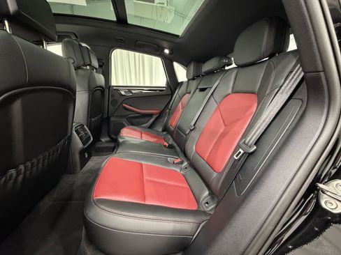 Certified 2023 Porsche Macan image 20