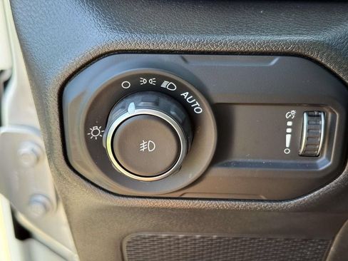 Used 2023 Jeep Wrangler Unlimited Sport AWD/4WD image 27