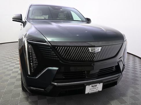 New 2025 Cadillac Escalade IQ Sport 1 w/ LPO, ONYX Package image 9