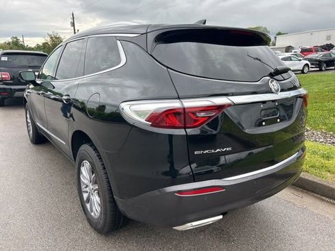 Used 2024 Buick Enclave Essence FWD image 4