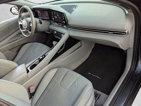 Certified 2022 Hyundai Elantra SEL w/ Convenience + Premium Package image 21