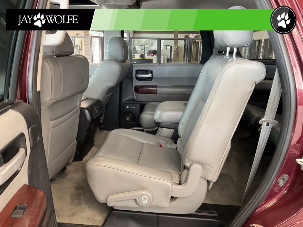 Used 2011 Toyota Sequoia Platinum AWD/4WD image 21