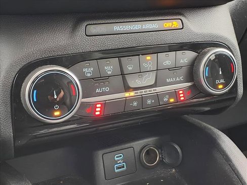 Used 2022 Ford Escape SEL image 11