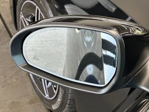 New 2025 Mercedes-Benz C 300 4MATIC Sedan image 9