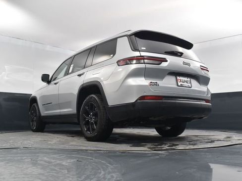 Used 2024 Jeep Grand Cherokee L Laredo image 55