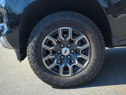 Used 2023 Chevrolet Colorado Z71 w/ Z71 Convenience Package 2 image 27