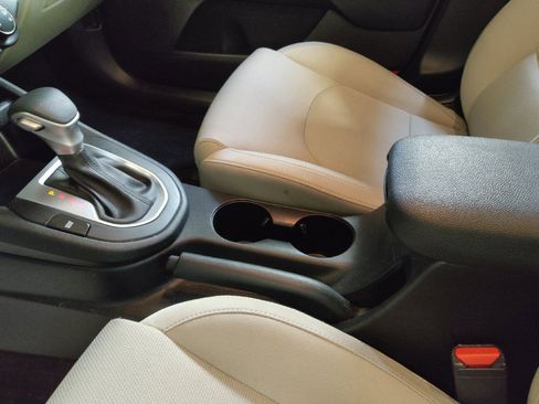 Used 2023 Kia Forte LXS image 26