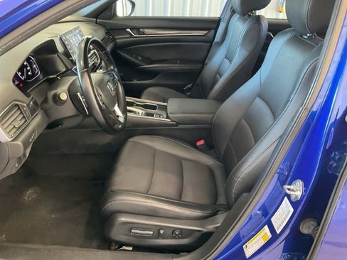 Used 2019 Honda Accord Sport image 3