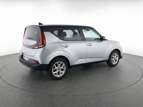 Used 2025 Kia Soul LX w/ LX Technology Package image 9