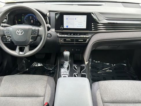 Certified 2025 Toyota Camry LE image 35