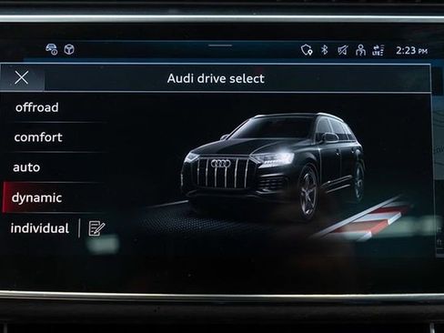 Used 2023 Audi Q7 3.0T Premium image 29