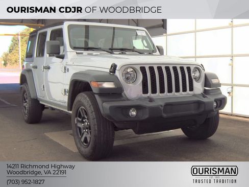 Used 2024 Jeep Wrangler Unlimited Sport AWD/4WD image 4