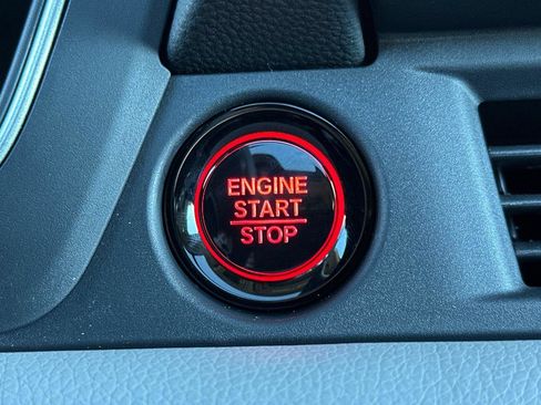 New 2025 Honda Pilot Touring image 27