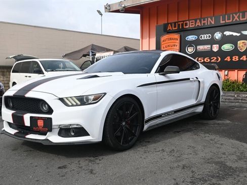 Used 2015 Ford Mustang Coupe image 6