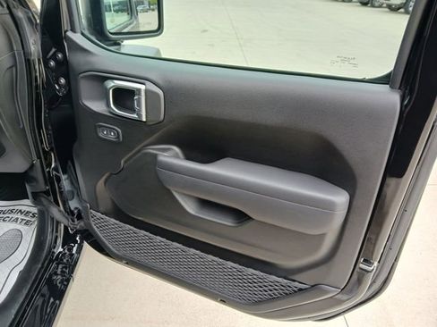 Used 2024 Jeep Wrangler Sport AWD/4WD image 20