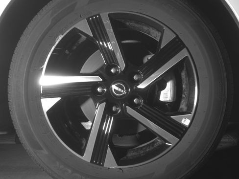 Used 2025 Nissan Sentra SV FWD image 13