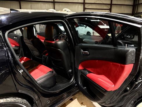 Used 2017 Dodge Charger R/T RWD image 21