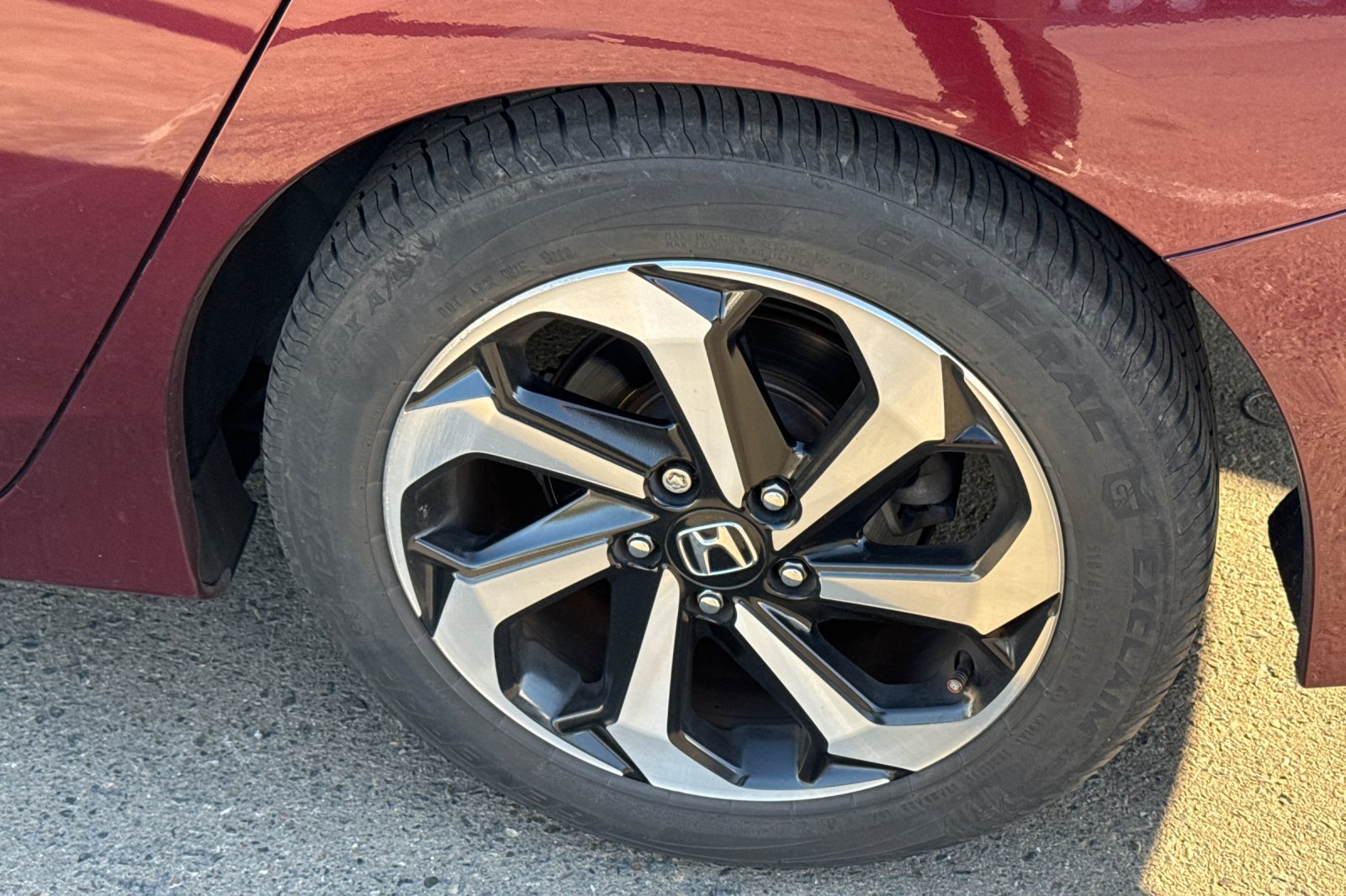 Used 2016 Honda Accord EX image 3