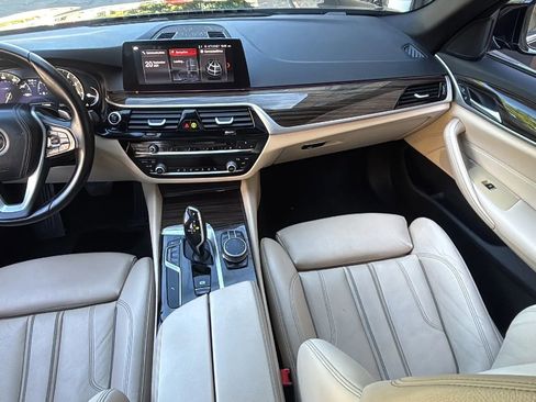 Used 2019 BMW 530i xDrive w/ Convenience Package image 26