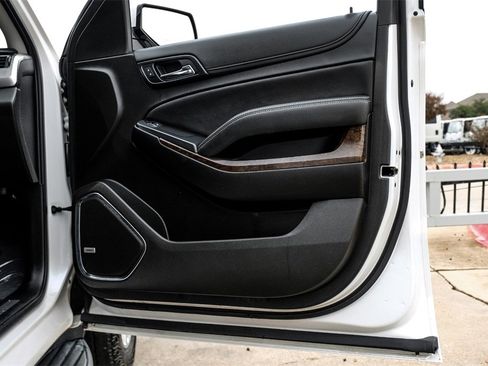 Used 2019 Chevrolet Tahoe LT image 45