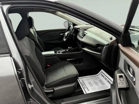 Used 2021 Nissan Rogue SV image 13