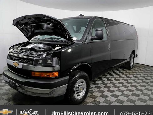 New 2025 Chevrolet Express 3500 LT w/ LT Preferred Equipment Group RWD image 27