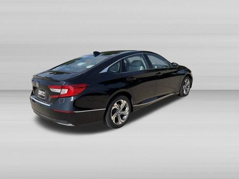 Used 2018 Honda Accord EX image 5