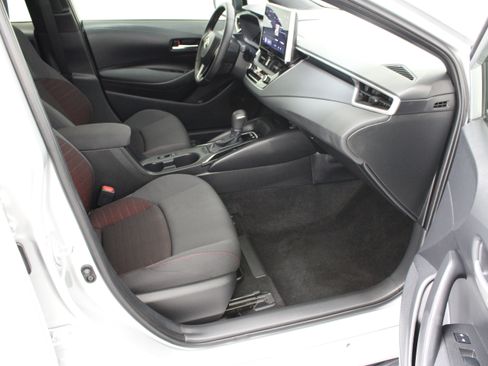 Used 2026 Toyota Corolla SE w/ SE Premium Package FWD image 34