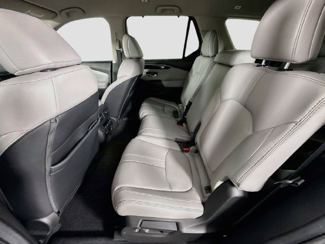 Used 2025 Honda Pilot EX-L image 25