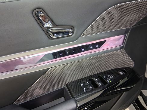 Certified 2024 BMW 760i xDrive 760i xDrive image 12