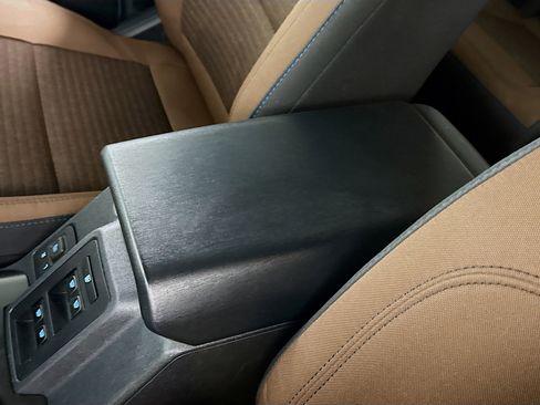 Used 2023 Ford Bronco Outer Banks AWD/4WD image 18
