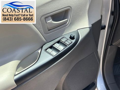 Used 2020 Toyota Sienna L FWD image 7