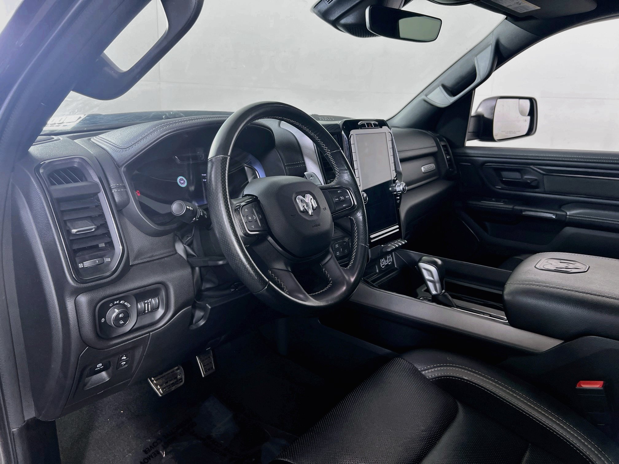 Used 2023 RAM 1500 Laramie AWD/4WD image 9