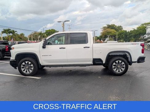 Used 2024 Chevrolet Silverado 2500 Custom w/ Custom Value Package AWD/4WD image 4