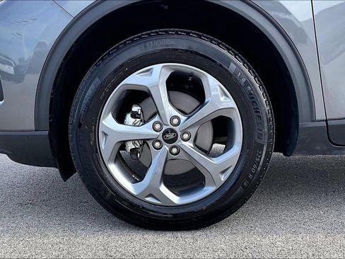 Certified 2025 Ford Escape ST-Line Select AWD/4WD image 9