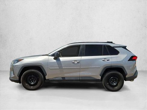 Used 2020 Toyota RAV4 LE w/ Carpet Mat Package FWD image 9