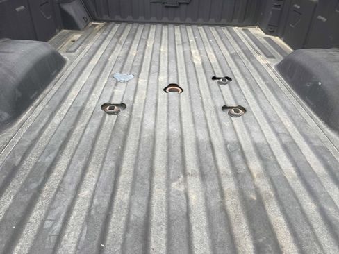 Used 2022 Chevrolet Silverado 3500 LT w/ Convenience Package image 16